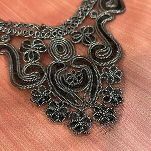 Beautiful & Elegant Vintage Lace Collar Style Necklace